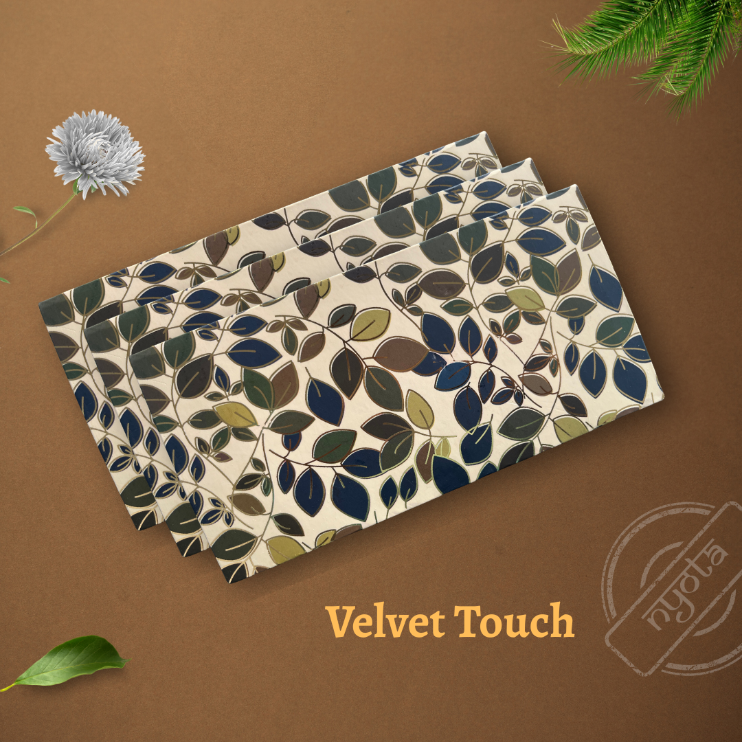 Modern Pastel Leaves Theme Envelope